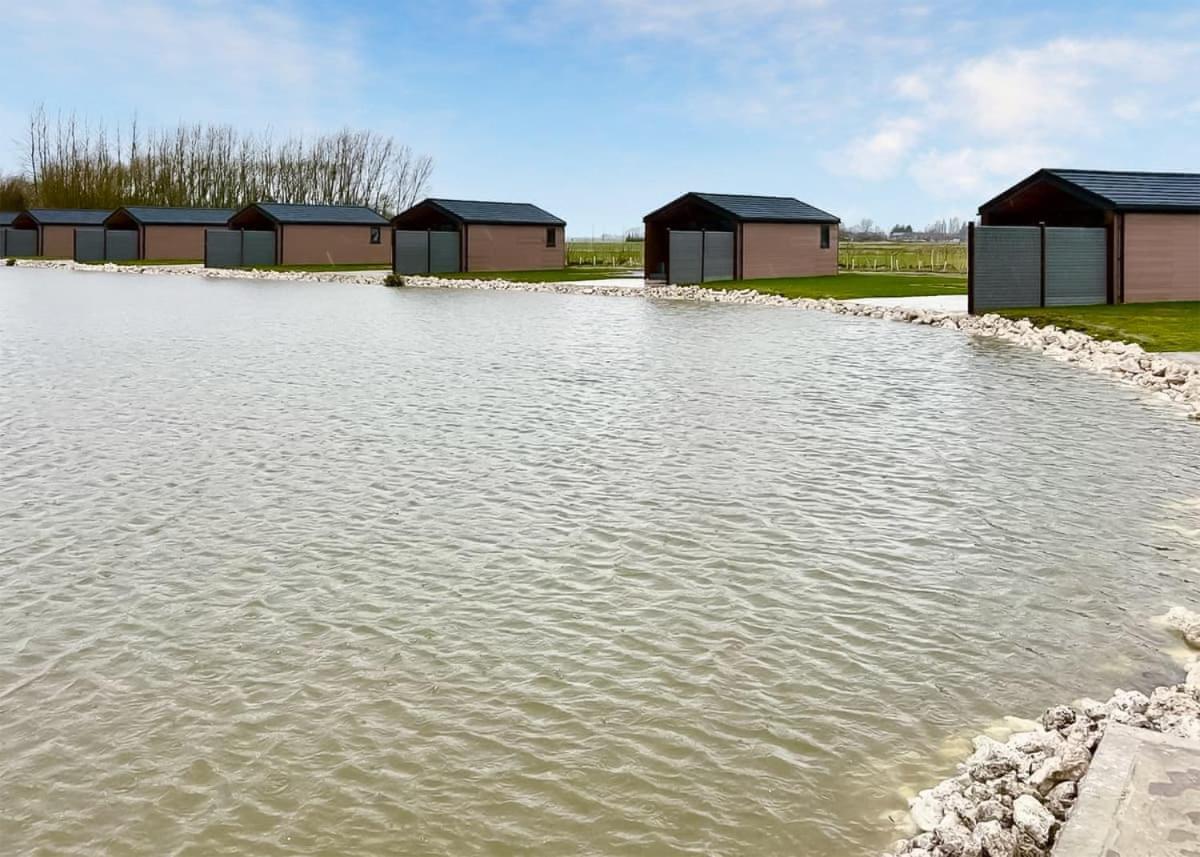 Lakeside Fishing Retreats Old Leake Extérieur photo